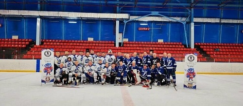 Хоккейный клуб "Гранит 40+" завершил сезон 2023-2024.