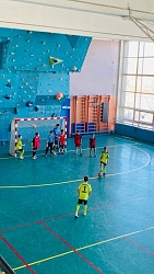 Городские соревнования по мини-футболу среди 3х команд общеобразовательных организаций ГО Большой Камень.